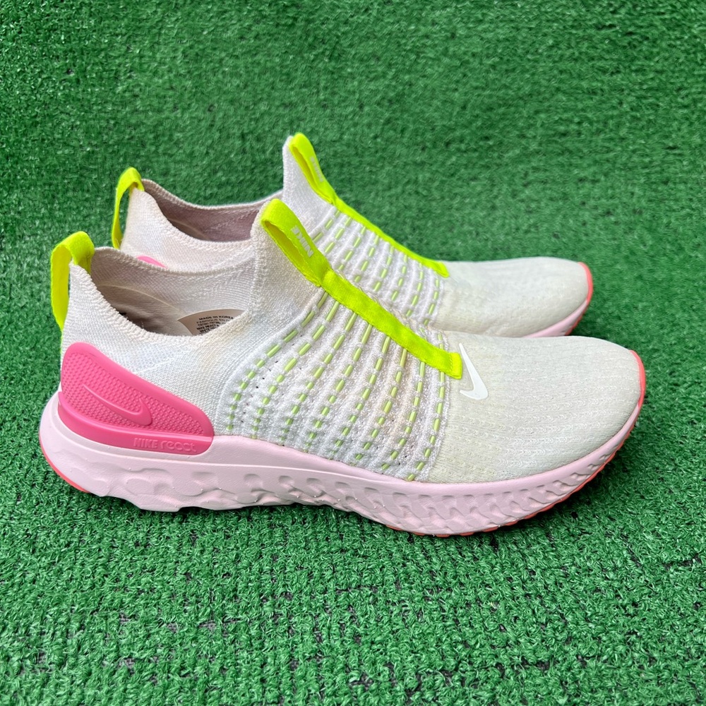 Sample Nike React Phantom Run Flyknit 2 White Volt Pink women’s size 8 used